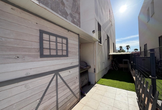 Herverkoop - Herenhuis - Torrevieja - aguas nuevas