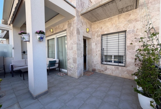 Herverkoop - Herenhuis - Torrevieja - aguas nuevas