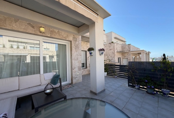 Herverkoop - Herenhuis - Torrevieja - aguas nuevas