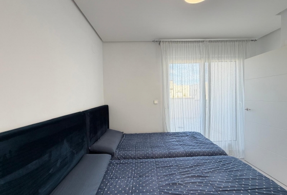 Herverkoop - Herenhuis - Torrevieja - aguas nuevas