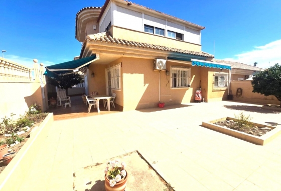 Revente - Villa - Torrevieja - Los Balcones - Los Altos del Edén