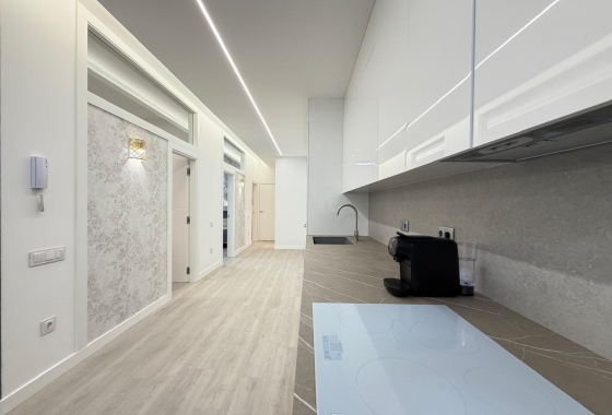 Reventa - Apartamento / piso - Torrevieja - Playa del Cura