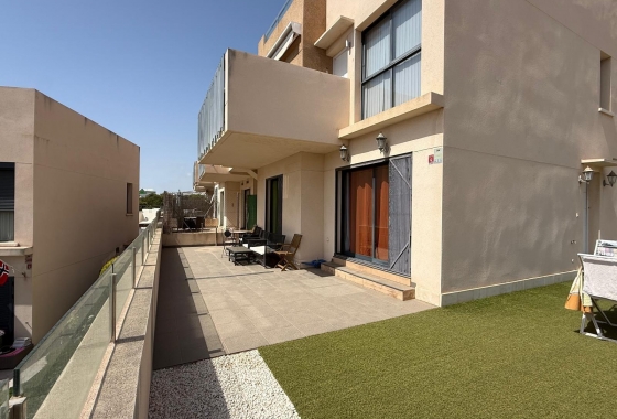 Herverkoop - Bungalow - Orihuela Costa - La Zenia