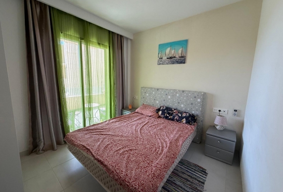 Herverkoop - Bungalow - Orihuela Costa - La Zenia