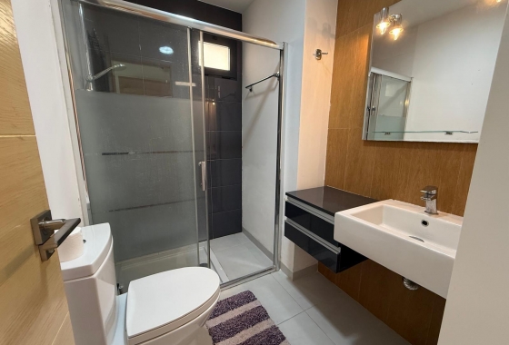Herverkoop - Bungalow - Orihuela Costa - La Zenia