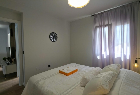 Herverkoop - Bungalow - Torrevieja - Zona Los Frutales