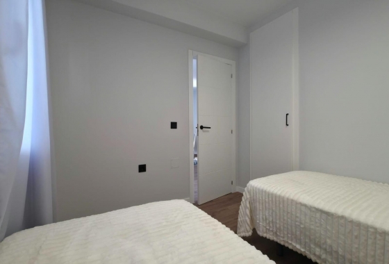 Herverkoop - Bungalow - Torrevieja - Zona Los Frutales
