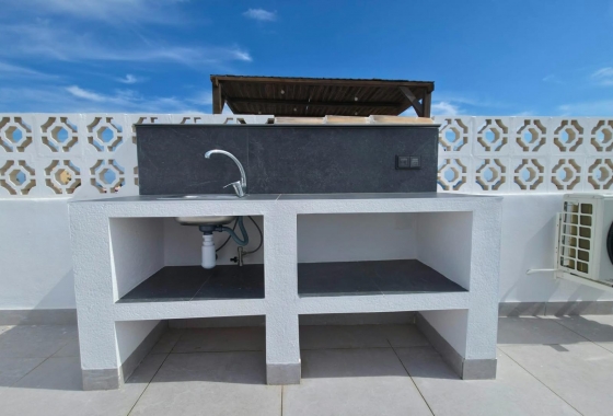 Herverkoop - Bungalow - Torrevieja - Zona Los Frutales
