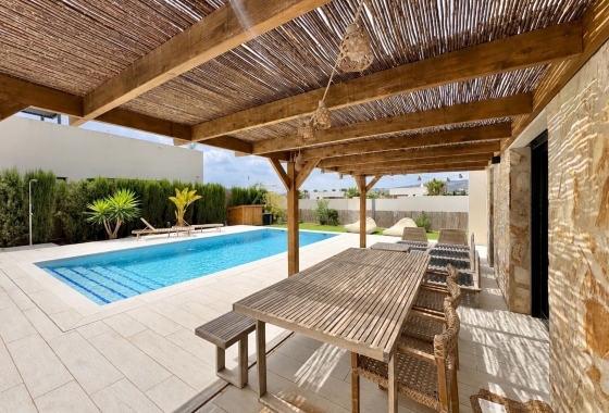 Herverkoop - Villa - Alicante - Costa Blanca