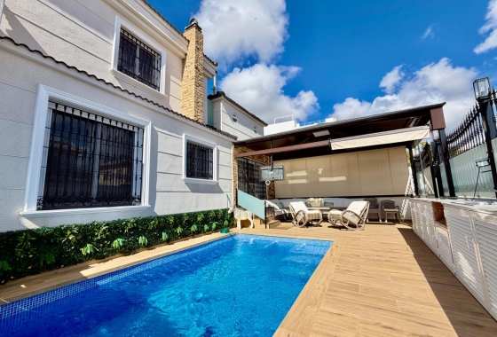 Herverkoop - Herenhuis - Orihuela Costa - La Zenia
