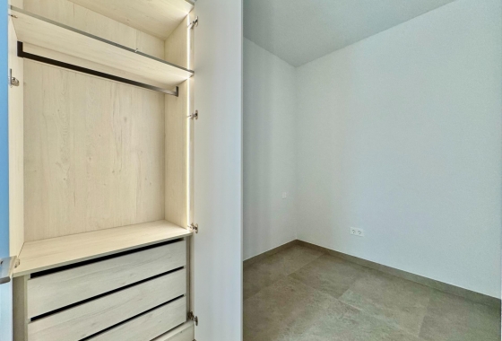 Herverkoop - Appartement / flat - Torrevieja - Habaneras