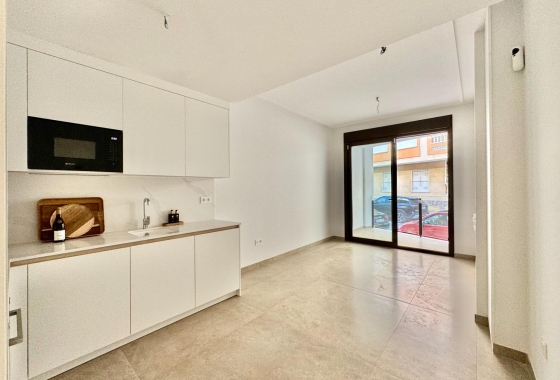 Herverkoop - Appartement / flat - Torrevieja - Habaneras
