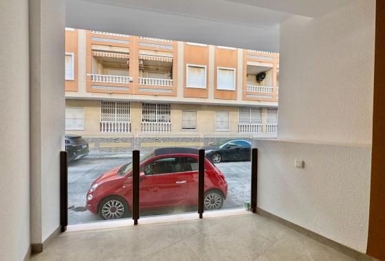 Herverkoop - Appartement / flat - Torrevieja - Habaneras