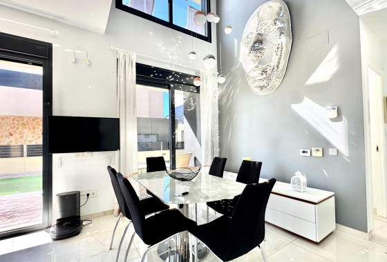 Herverkoop - Villa - Orihuela Costa - Lomas De Cabo Roig