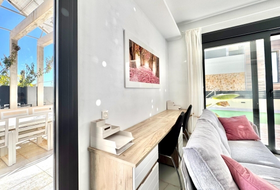 Herverkoop - Villa - Orihuela Costa - Lomas De Cabo Roig
