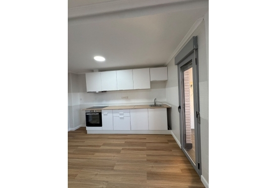 Herverkoop - Appartement / flat - Torrevieja - Puerto Deportivo Marina Salinas