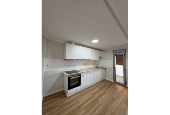 Herverkoop - Appartement / flat - Torrevieja - Puerto Deportivo Marina Salinas