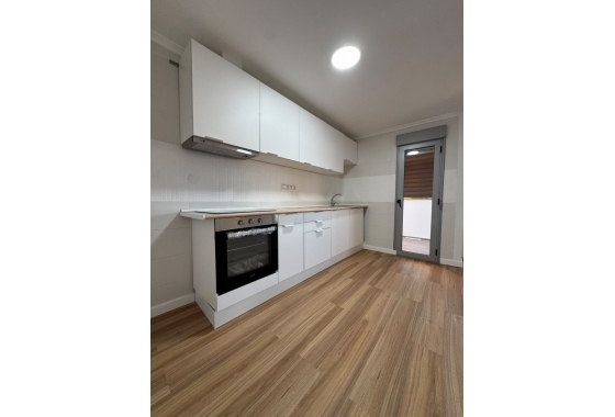 Herverkoop - Appartement / flat - Torrevieja - Puerto Deportivo Marina Salinas