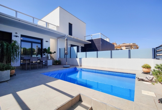 Herverkoop - Villa - Formentera del Segura - Costa Blanca