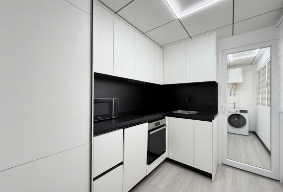 Herverkoop - Appartement / flat - Torrevieja - Playa del Cura