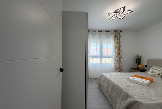 Herverkoop - Appartement / flat - Torrevieja - Playa del Cura