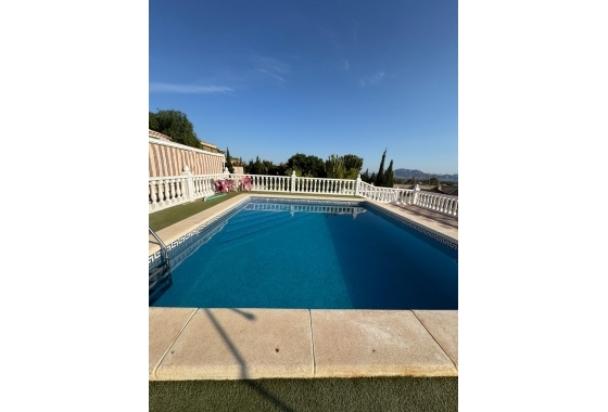 Herverkoop - Villa - Albatera - Partida Lomas