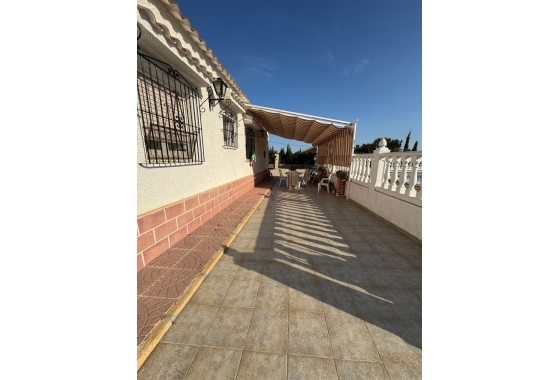 Herverkoop - Villa - Albatera - Partida Lomas