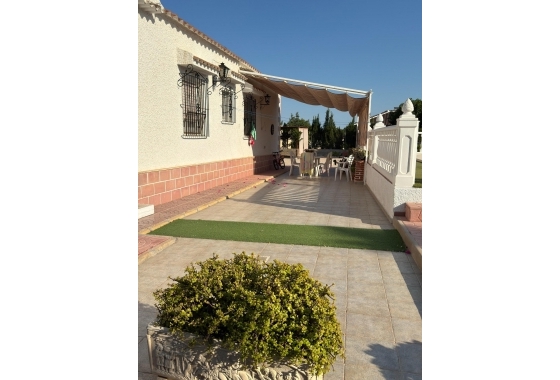 Herverkoop - Villa - Albatera - Partida Lomas