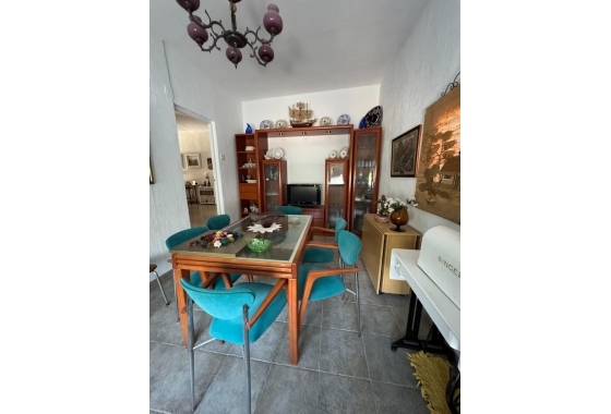 Herverkoop - Villa - Albatera - Partida Lomas