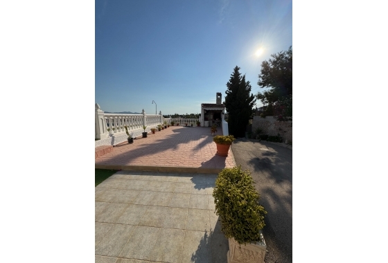 Herverkoop - Villa - Albatera - Partida Lomas