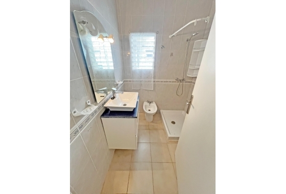 Herverkoop - Appartement / flat - Guardamar del Segura - Centro