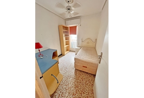 Herverkoop - Appartement / flat - Guardamar del Segura - Centro