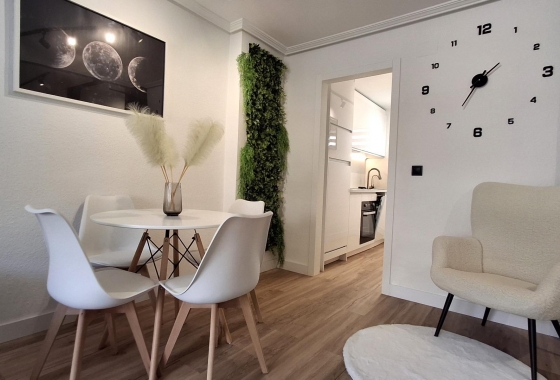 Herverkoop - Appartement / flat - Torrevieja - Estacion De Autobuses