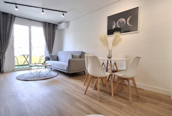 Herverkoop - Appartement / flat - Torrevieja - Estacion De Autobuses