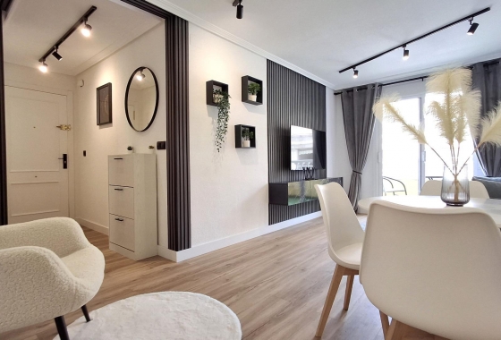 Herverkoop - Appartement / flat - Torrevieja - Estacion De Autobuses