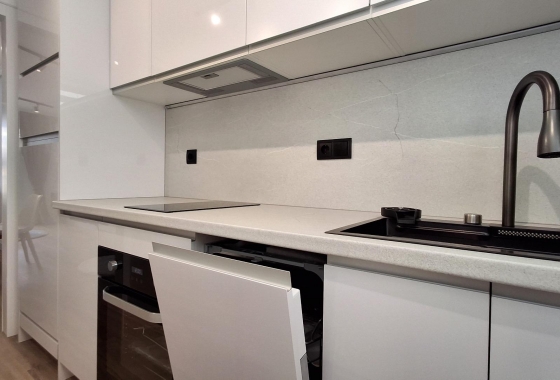 Herverkoop - Appartement / flat - Torrevieja - Estacion De Autobuses