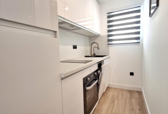Herverkoop - Appartement / flat - Torrevieja - Estacion De Autobuses