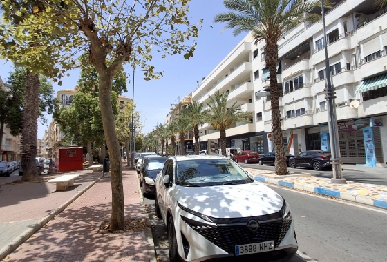 Herverkoop - Appartement / flat - Torrevieja - Estacion De Autobuses