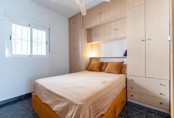 Herverkoop - Appartement / flat - Torrevieja - El Acequión - Los Náufragos