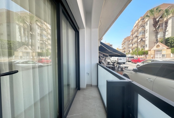 Herverkoop - Appartement / flat - Torrevieja - Centro