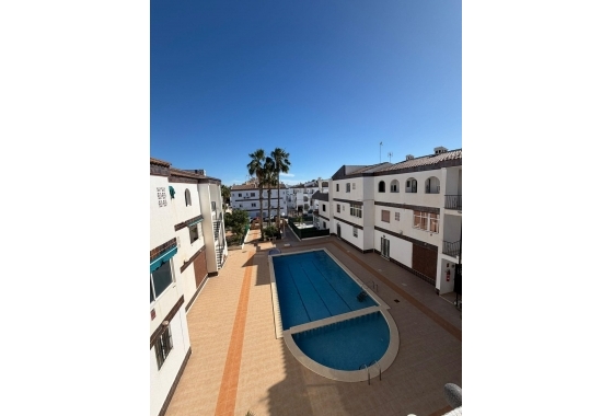Herverkoop - Appartement / flat - Torrevieja - Punta Prima