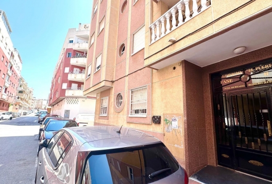 Herverkoop - Appartement / flat - Torrevieja - Centro