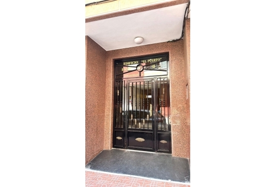 Herverkoop - Appartement / flat - Torrevieja - Centro