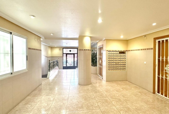Herverkoop - Appartement / flat - Torrevieja - Centro