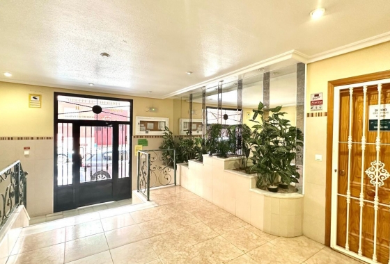 Herverkoop - Appartement / flat - Torrevieja - Centro