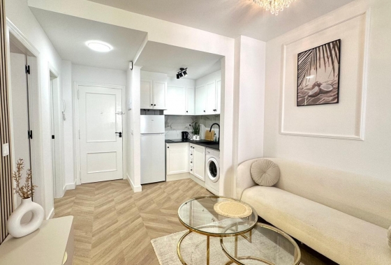 Herverkoop - Appartement / flat - Torrevieja - Centro