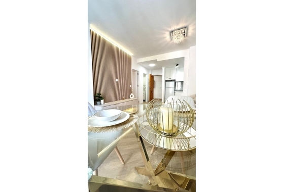 Herverkoop - Appartement / flat - Torrevieja - Centro