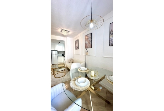 Herverkoop - Appartement / flat - Torrevieja - Centro