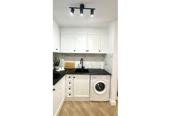 Herverkoop - Appartement / flat - Torrevieja - Centro