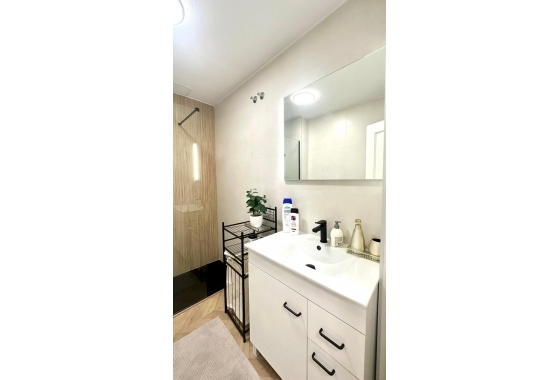 Herverkoop - Appartement / flat - Torrevieja - Centro